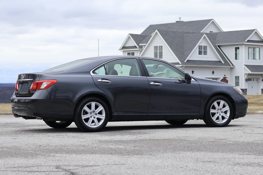2007 Lexus ES 5th Gen - Image 11 of 31