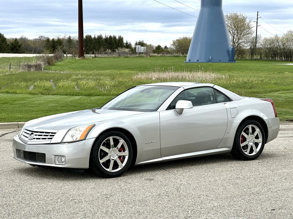 2008 Cadillac XLR - Image 14 of 31