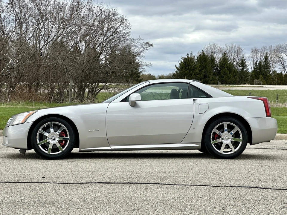 2008 Cadillac XLR - Image 17 of 31