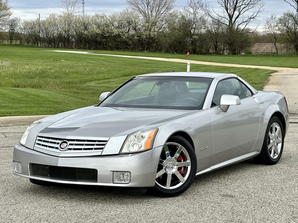 2008 Cadillac XLR - Image 2 of 31