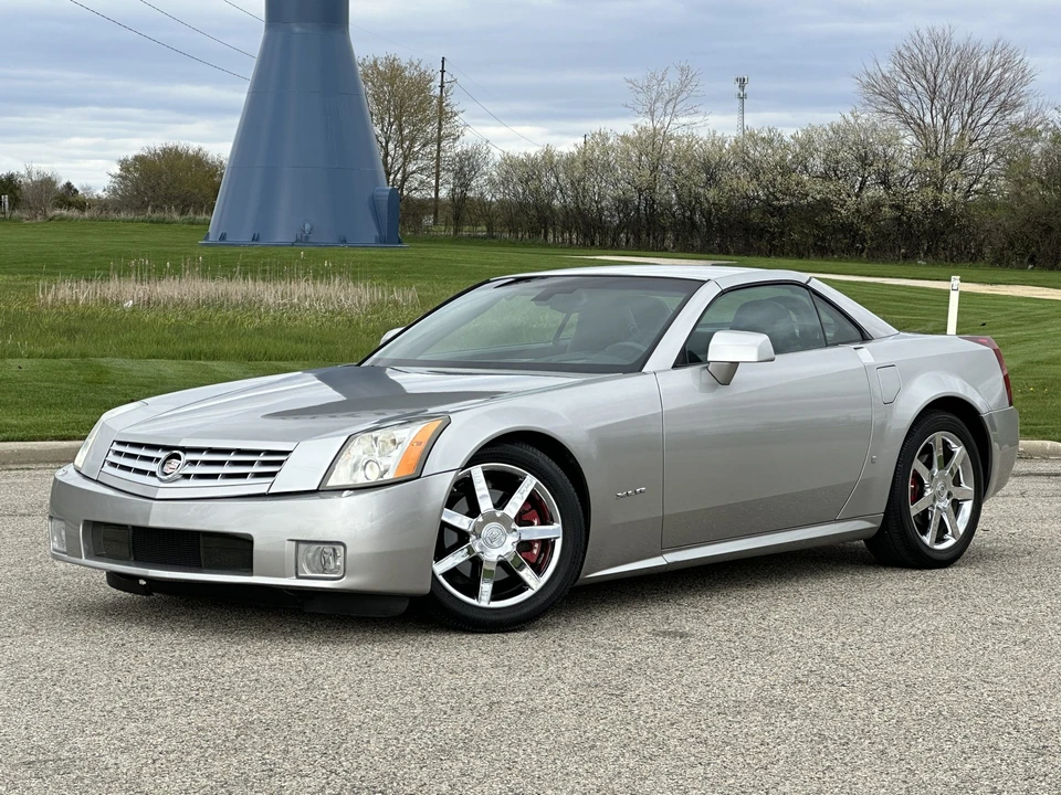 2008 Cadillac XLR - Image 9 of 31