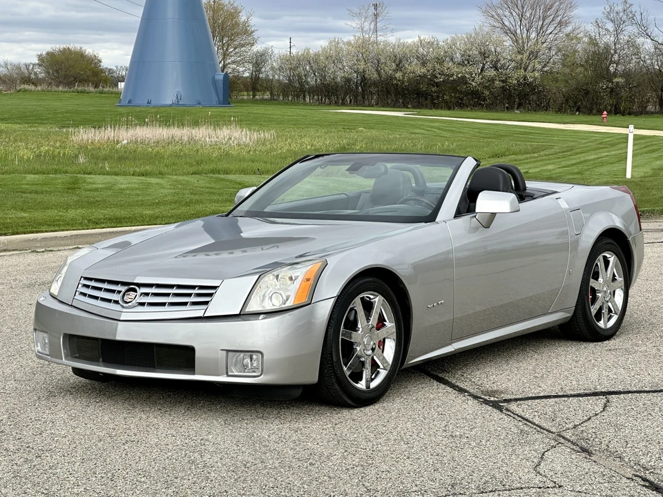2008 Cadillac XLR - Image 29 of 31