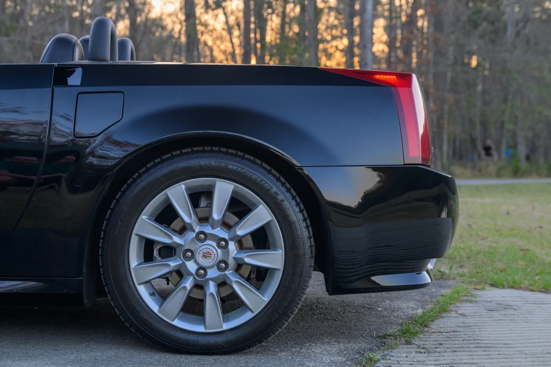 2009 Cadillac XLR - Image 30 of 31