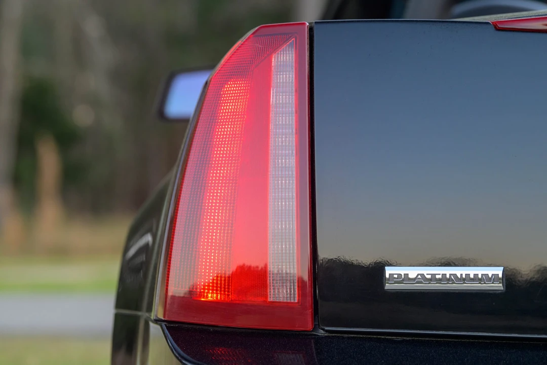 2009 Cadillac XLR - Image 21 of 31