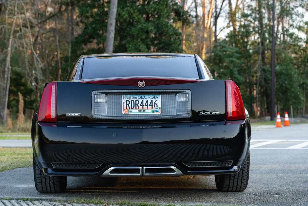 2009 Cadillac XLR - Image 7 of 31