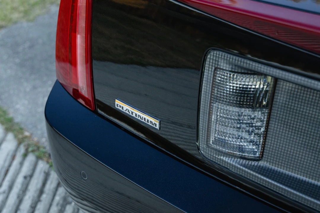 2009 Cadillac XLR - Image 22 of 31