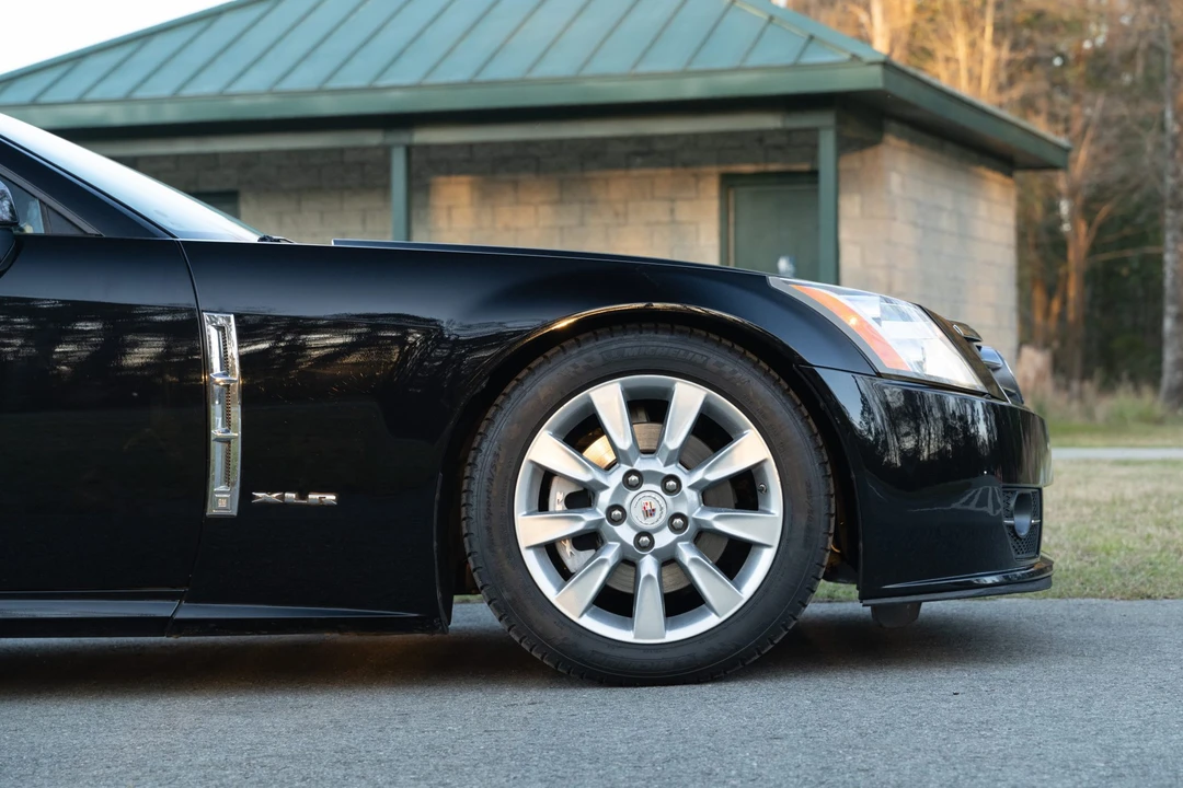 2009 Cadillac XLR - Image 17 of 31