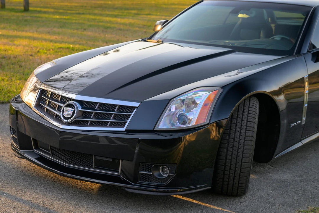 2009 Cadillac XLR - Image 10 of 31