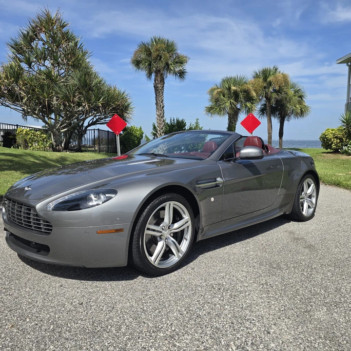 2010 Aston Martin V8 Vantage (2006-2017) - Image 3 of 31