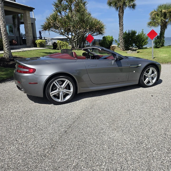 2010 Aston Martin V8 Vantage (2006-2017) - Image 15 of 31