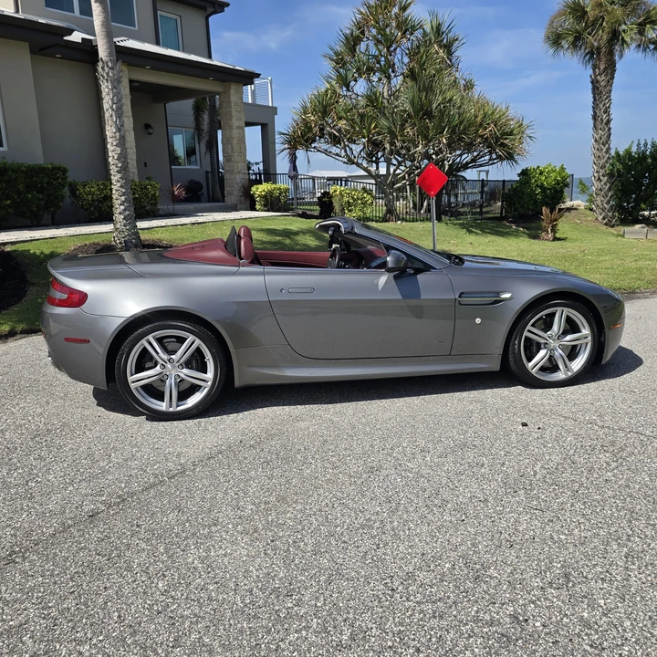 2010 Aston Martin V8 Vantage (2006-2017) - Image 13 of 31