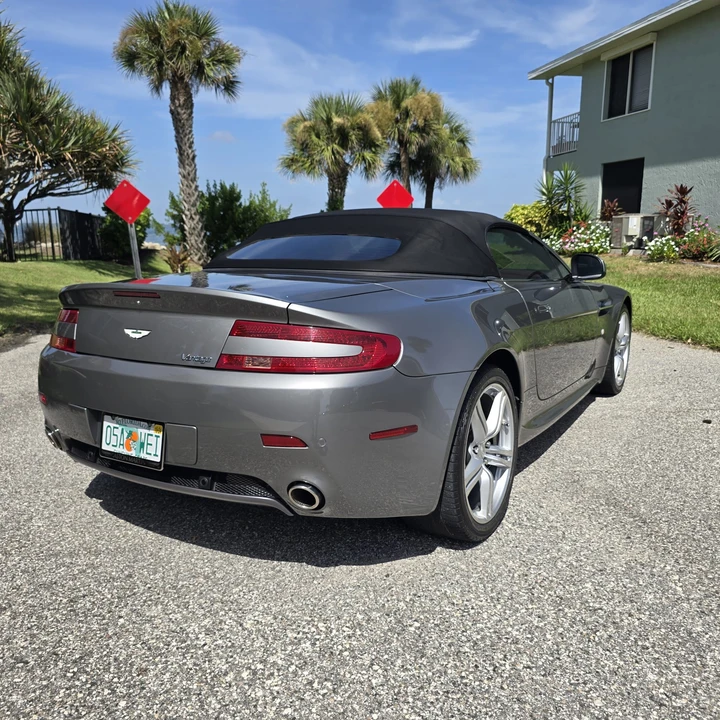 2010 Aston Martin V8 Vantage (2006-2017) - Image 18 of 31