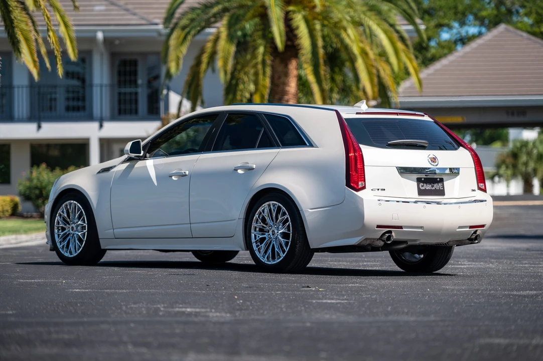 2010 Cadillac CTS-V 2nd Gen - Image 19 of 31
