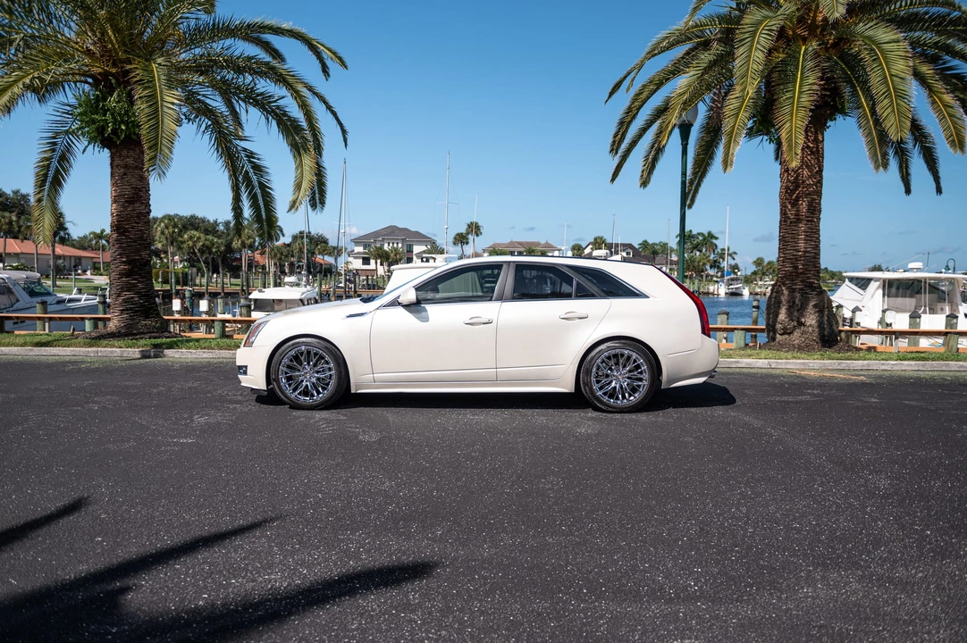 2010 Cadillac CTS-V 2nd Gen - Image 15 of 31