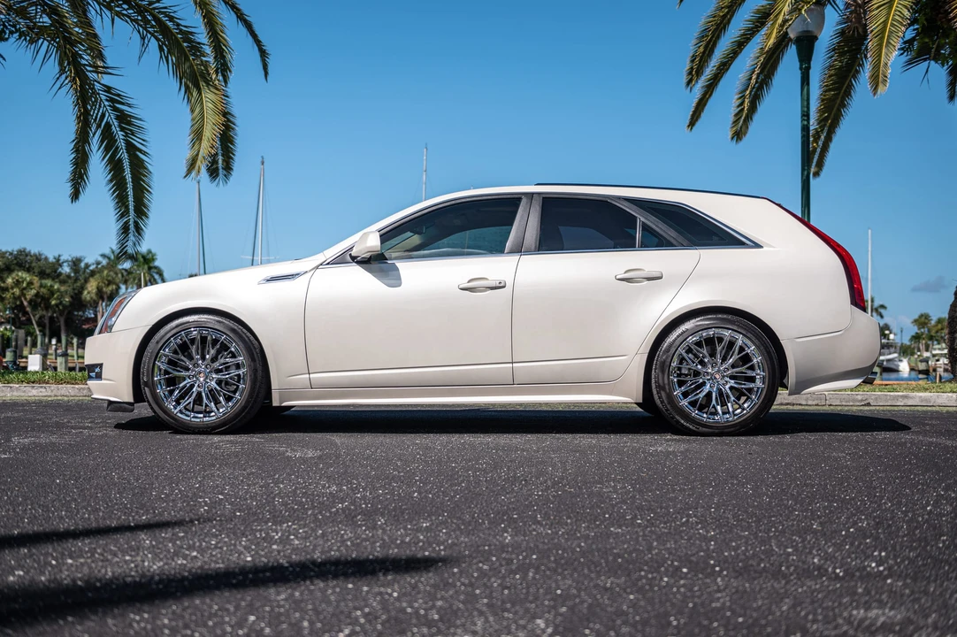 2010 Cadillac CTS-V 2nd Gen - Image 17 of 31