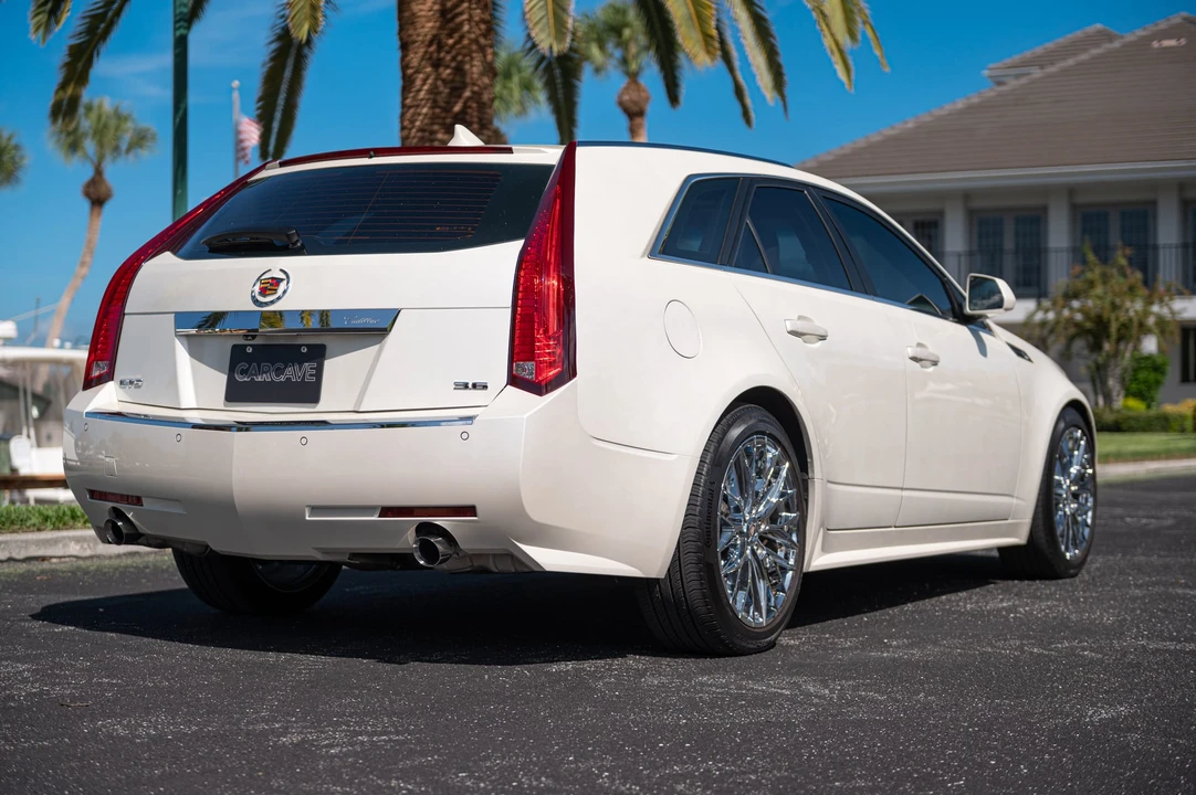 2010 Cadillac CTS-V 2nd Gen - Image 25 of 31