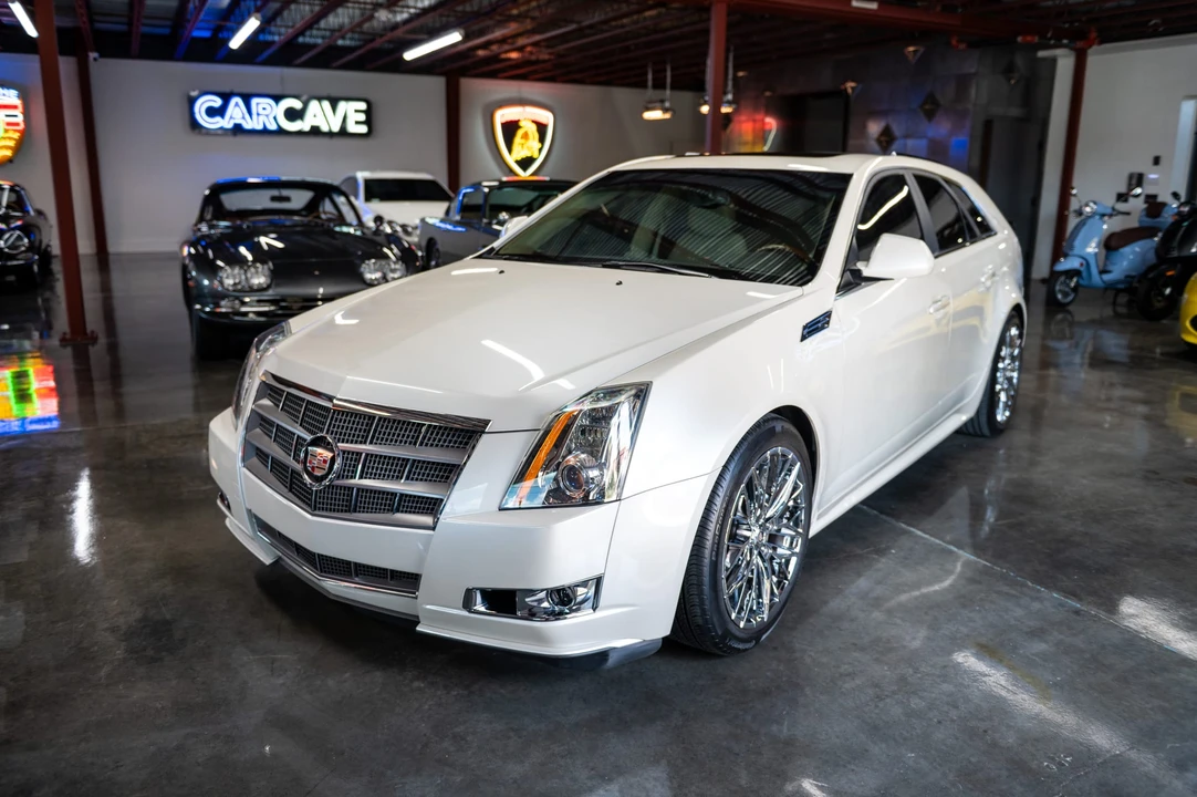 2010 Cadillac CTS-V 2nd Gen - Image 4 of 31