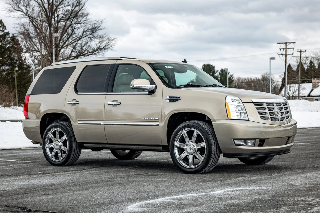 2010 Cadillac Escalade & EXT 3rd Gen - Image 11 of 31