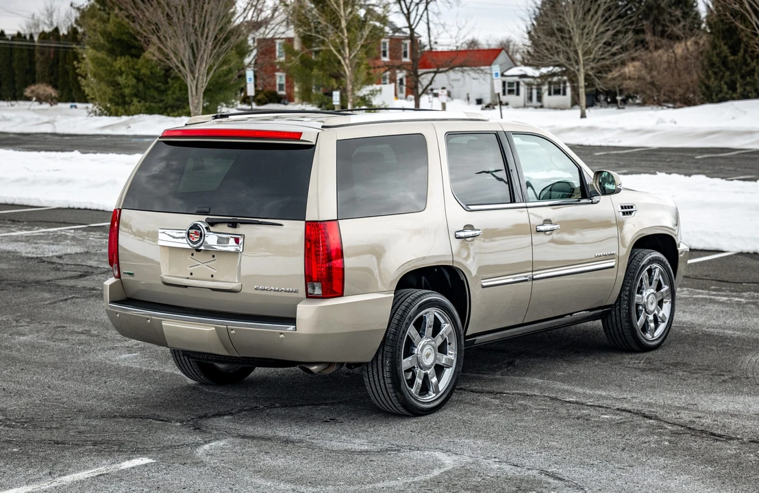 2010 Cadillac Escalade & EXT 3rd Gen - Image 16 of 31