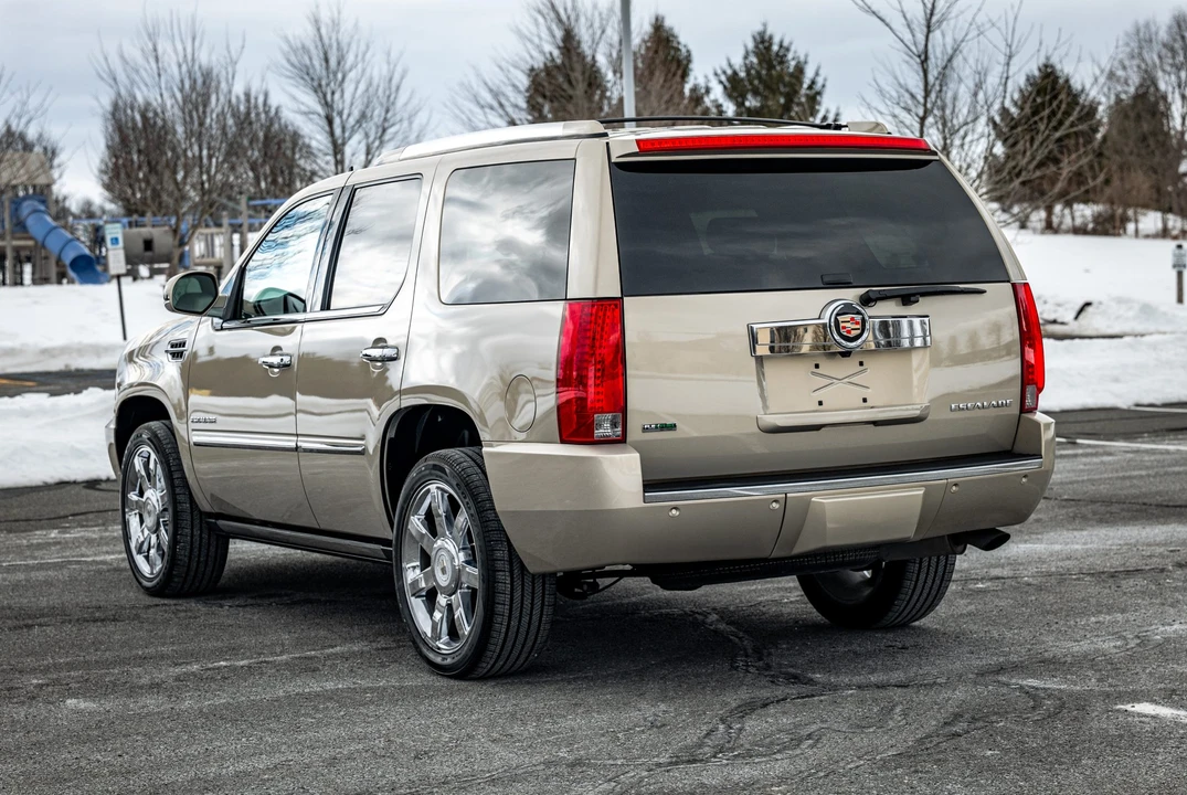 2010 Cadillac Escalade & EXT 3rd Gen - Image 23 of 31