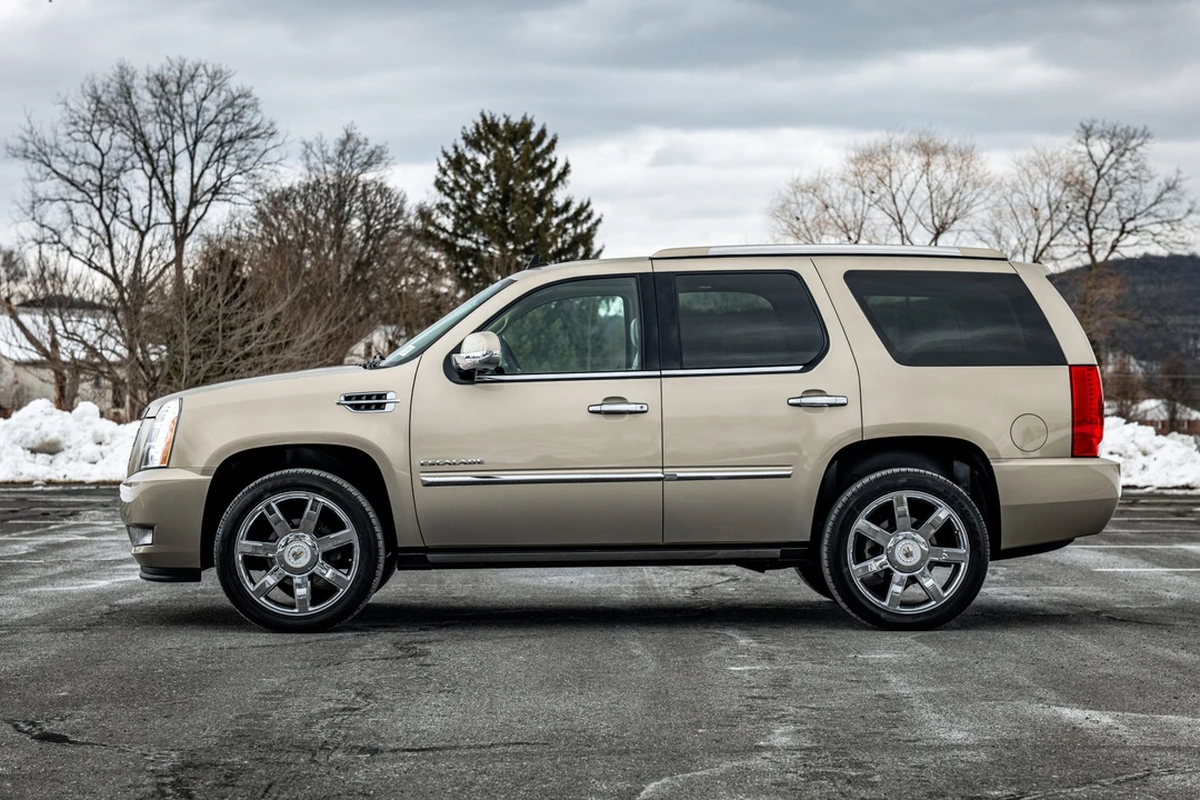 2010 Cadillac Escalade & EXT 3rd Gen - Image 27 of 31