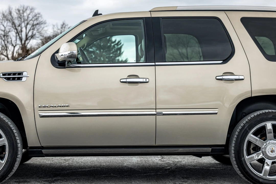 2010 Cadillac Escalade & EXT 3rd Gen - Image 31 of 31