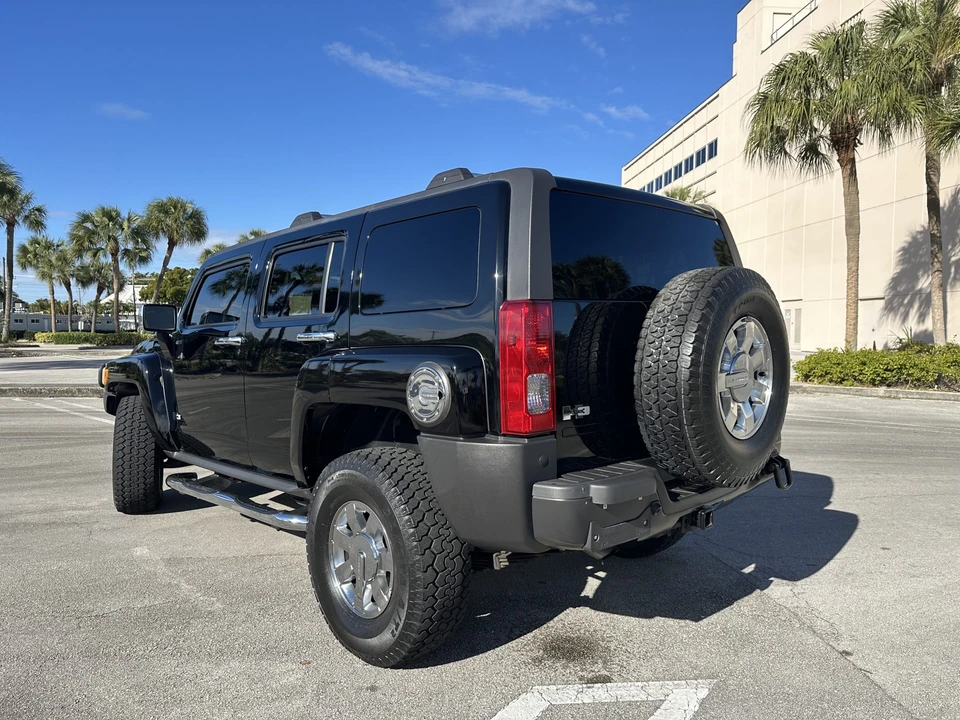 2010 Hummer Hummer H3 - Image 5 of 31