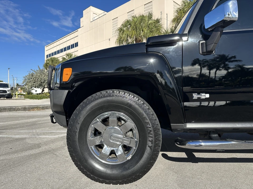 2010 Hummer Hummer H3 - Image 13 of 31