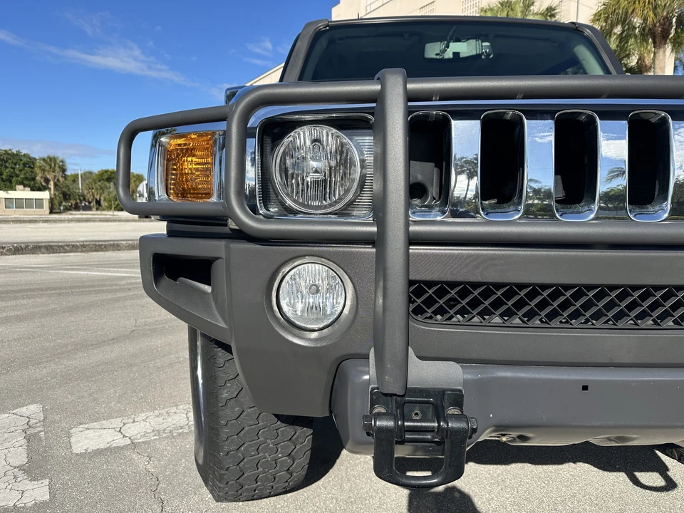2010 Hummer Hummer H3 - Image 17 of 31