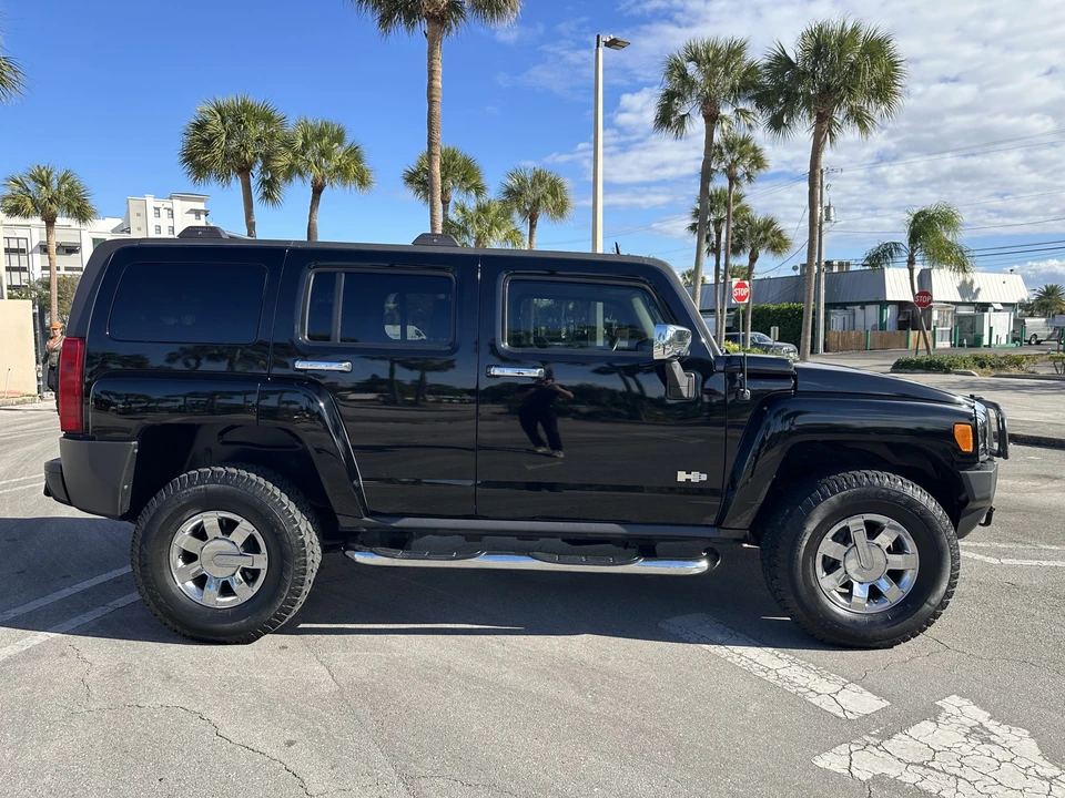 2010 Hummer Hummer H3 - Image 10 of 31