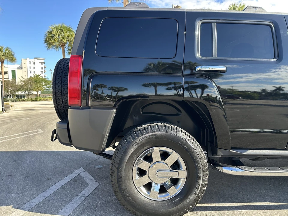 2010 Hummer Hummer H3 - Image 19 of 31