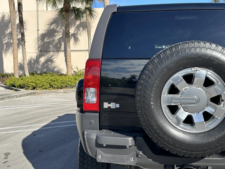 2010 Hummer Hummer H3 - Image 24 of 31