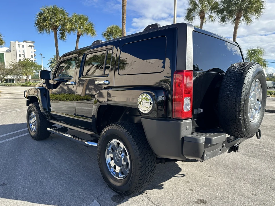 2010 Hummer Hummer H3 - Image 6 of 31