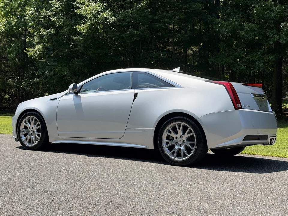 2011 Cadillac CTS 2nd Gen - Image 18 of 31