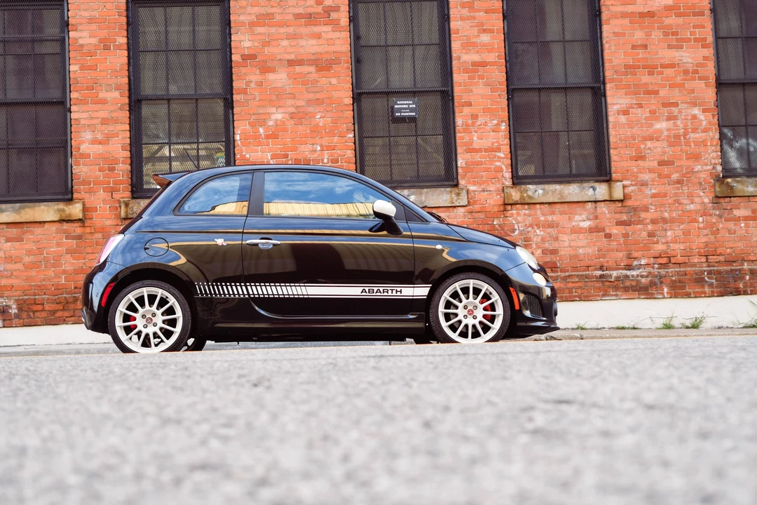 2012 Fiat Abarth 500 - Image 28 of 31