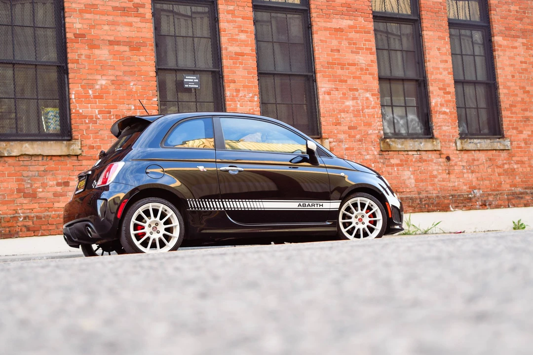 2012 Fiat Abarth 500 - Image 27 of 31