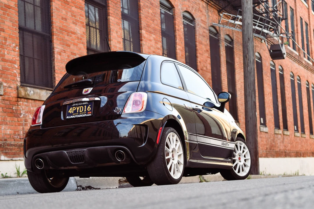 2012 Fiat Abarth 500 - Image 24 of 31