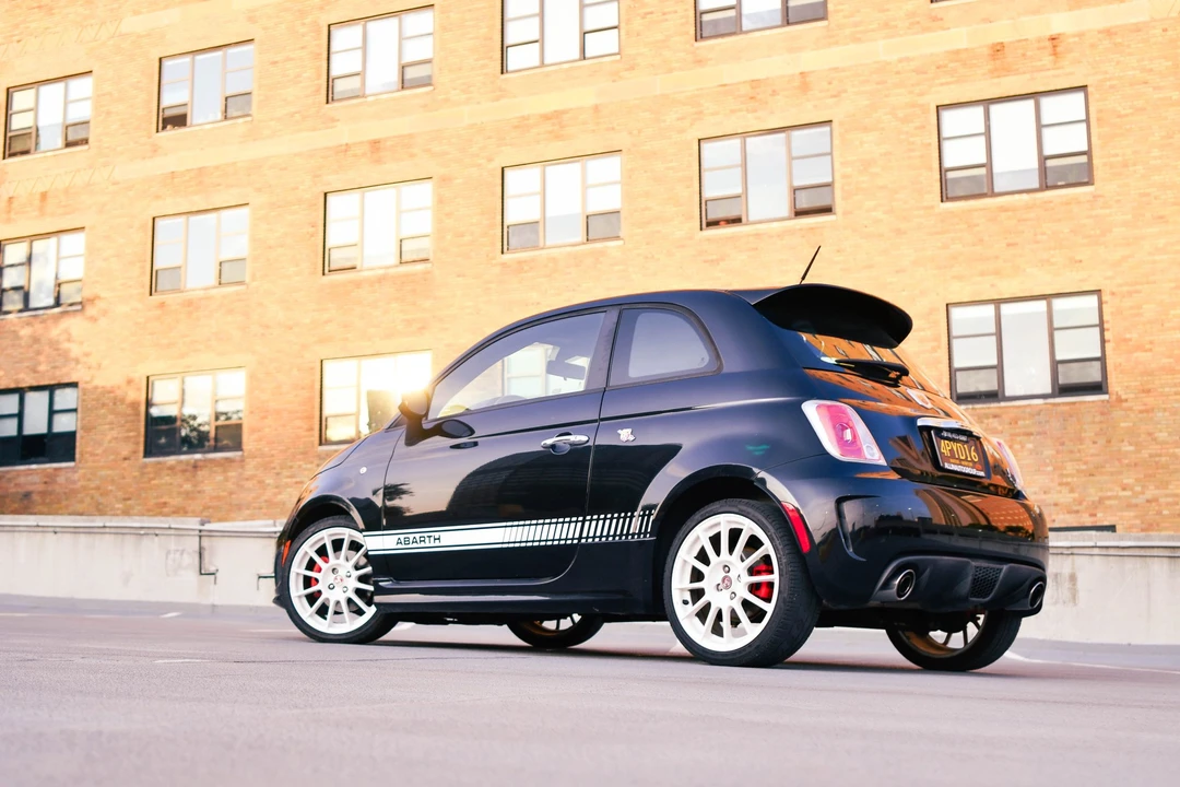 2012 Fiat Abarth 500 - Image 10 of 31