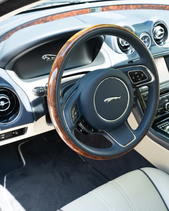 2012 Jaguar X351 XJ - Image 14 of 31