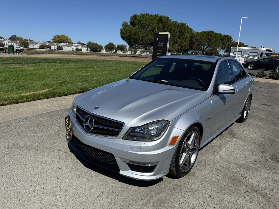 2013 Mercedes-Benz W204 C 63 AMG - Image 9 of 31
