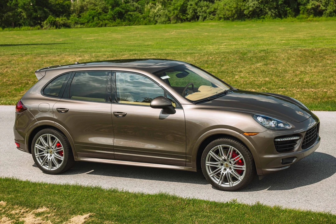 2013 Porsche 958 Cayenne GTS - Image 12 of 31