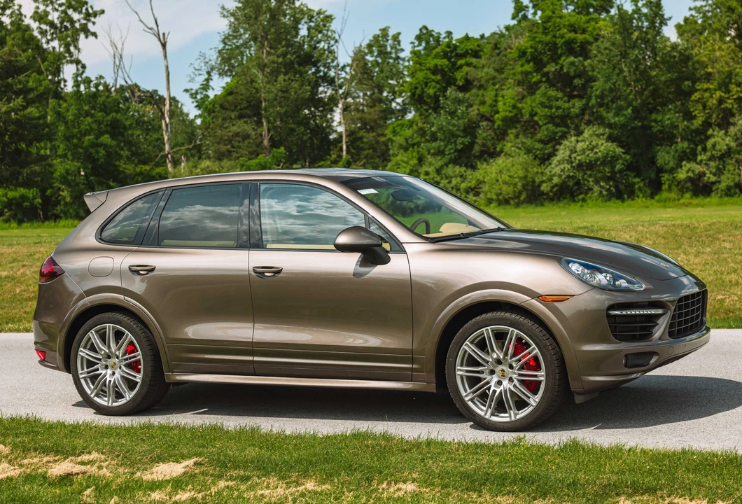 2013 Porsche 958 Cayenne GTS - Image 13 of 31