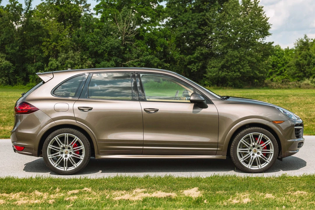2013 Porsche 958 Cayenne GTS - Image 14 of 31