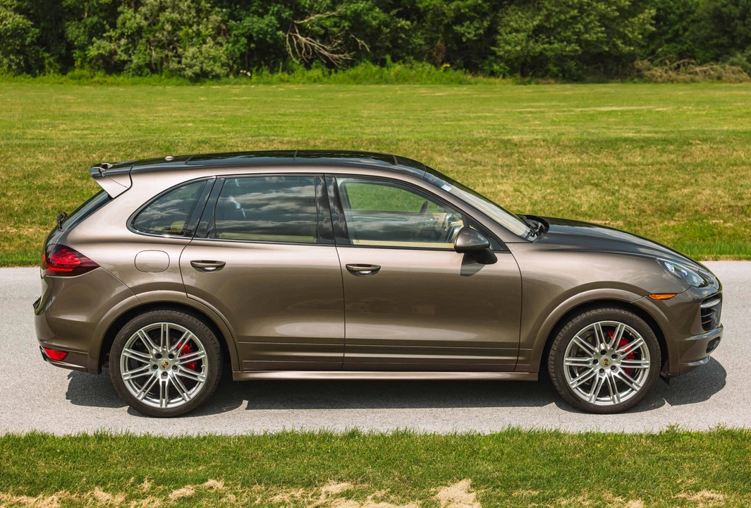2013 Porsche 958 Cayenne GTS - Image 15 of 31