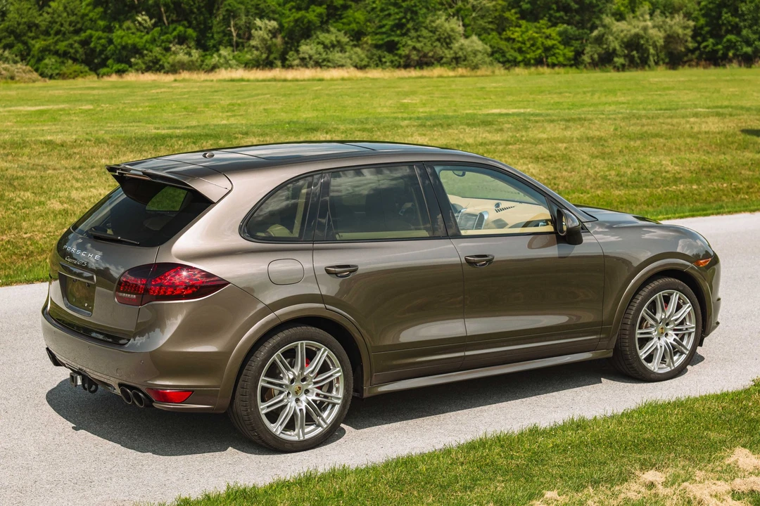 2013 Porsche 958 Cayenne GTS - Image 16 of 31