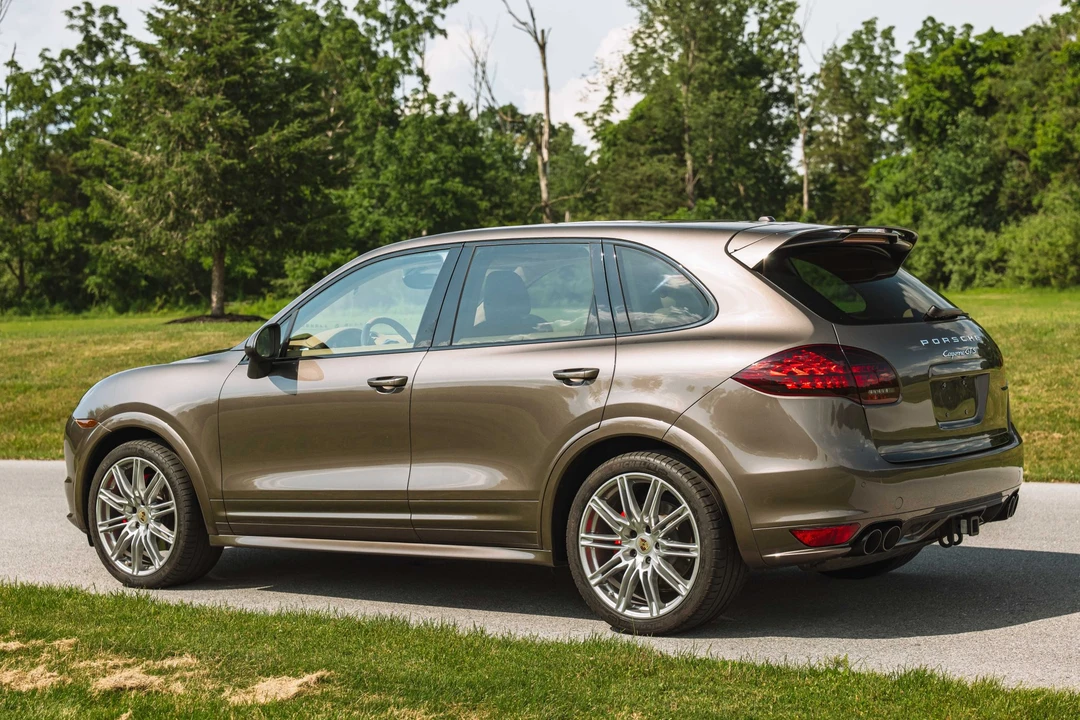 2013 Porsche 958 Cayenne GTS - Image 28 of 31