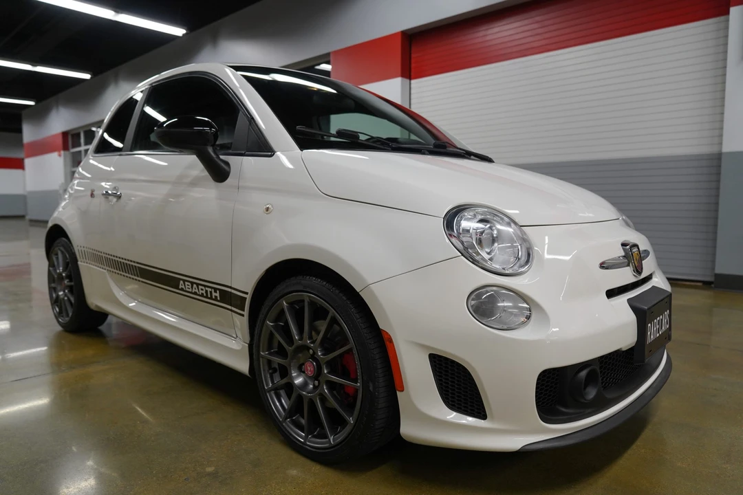 2014 Fiat Abarth 500 - Image 3 of 31