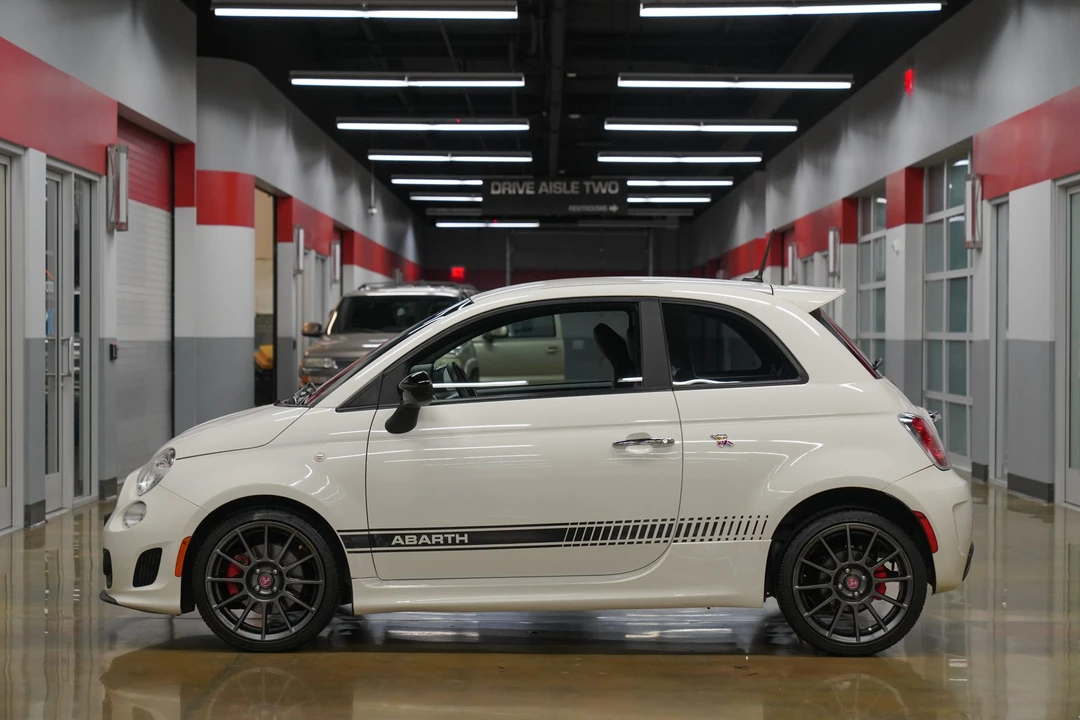 2014 Fiat Abarth 500 - Image 9 of 31