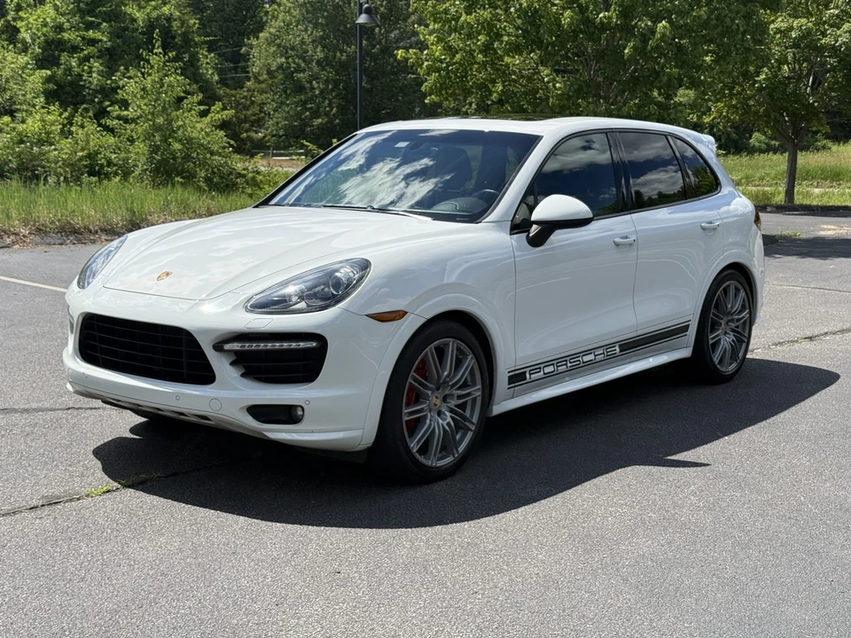 2014 Porsche 958 Cayenne GTS - Image 8 of 31