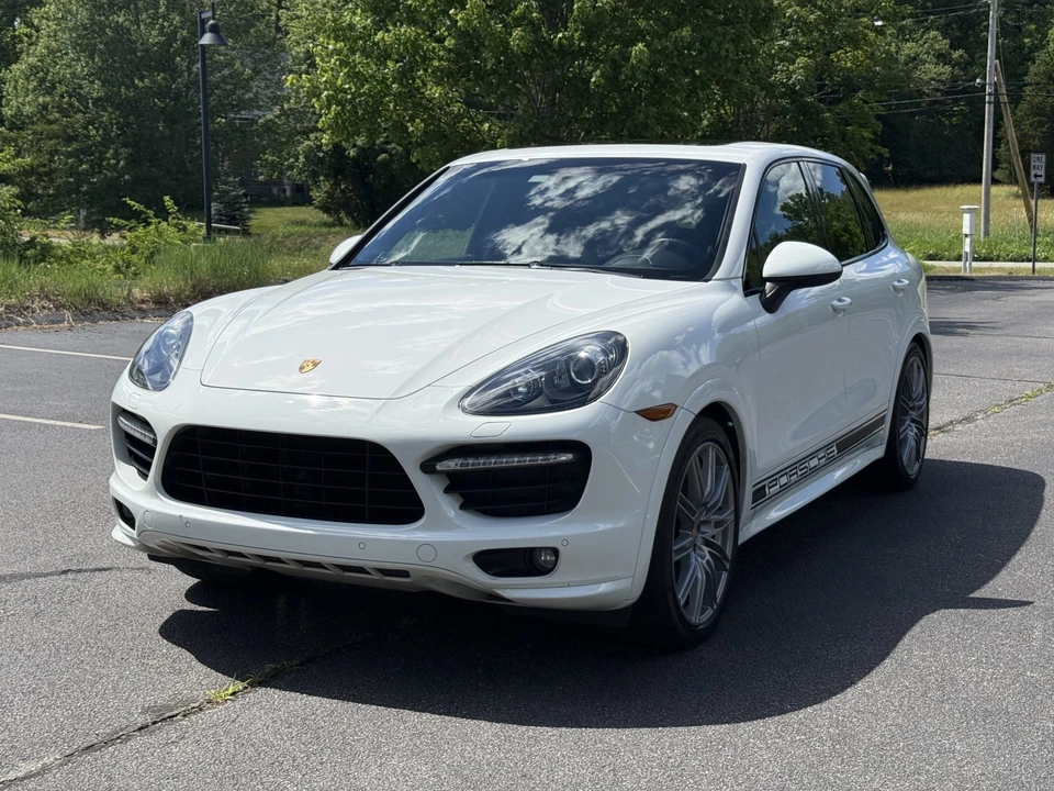 2014 Porsche 958 Cayenne GTS - Image 11 of 31